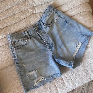 ARITZIA DENIM FORUM EX BOYFRIEND MIDI SHORT SIZE 28
